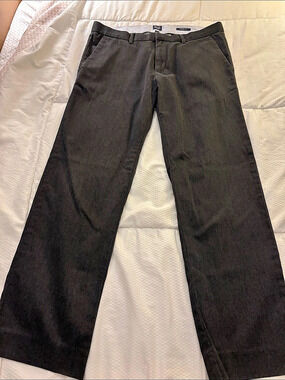 Gap khakis Men's Black Chino Pants